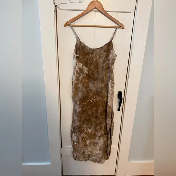 Sueño Made Silk Noil Brown Tie-Dye Slip Dress - Picture 4 of 8